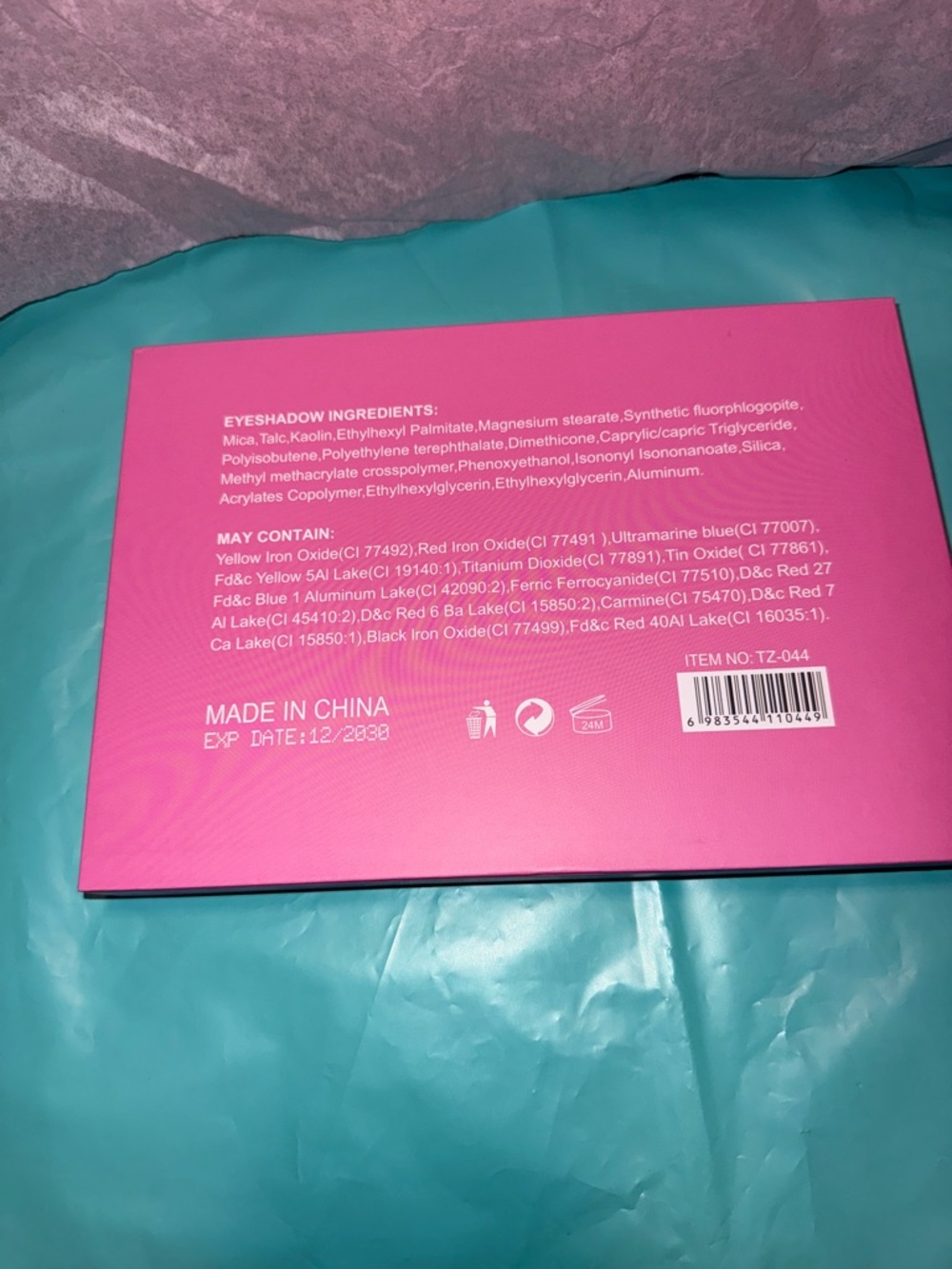 Pink Hello Kitty Labubu Style Makeup Palette - Picture 3 of 6